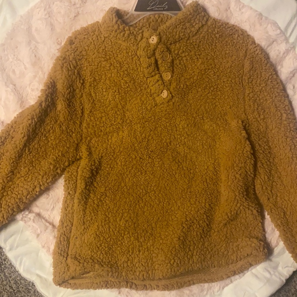 Brown button up jacket. Size small. Ordered off Amazon.